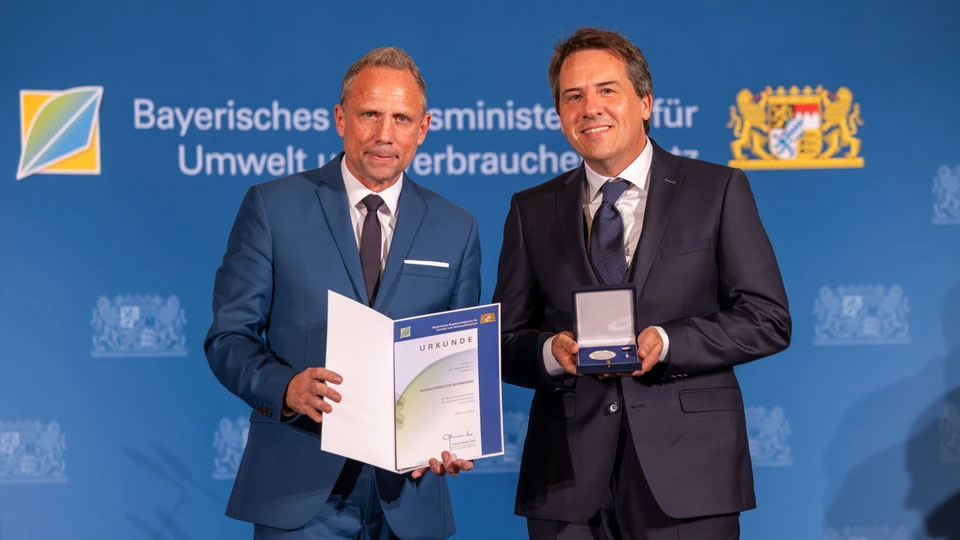  Am 21. Oktober 2026 erhielt Christian Schweiger die Bayerische Staatsmedaille, einen Tag sp&auml;ter wurde das Projekt mit dem Eusalp Energy Award 2026 ausgezeichnet